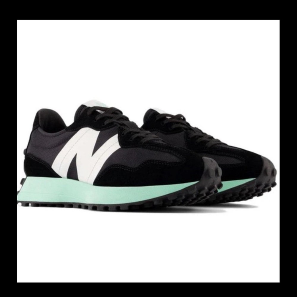 New Balance Women's Athletic Shoes - Black and Mint